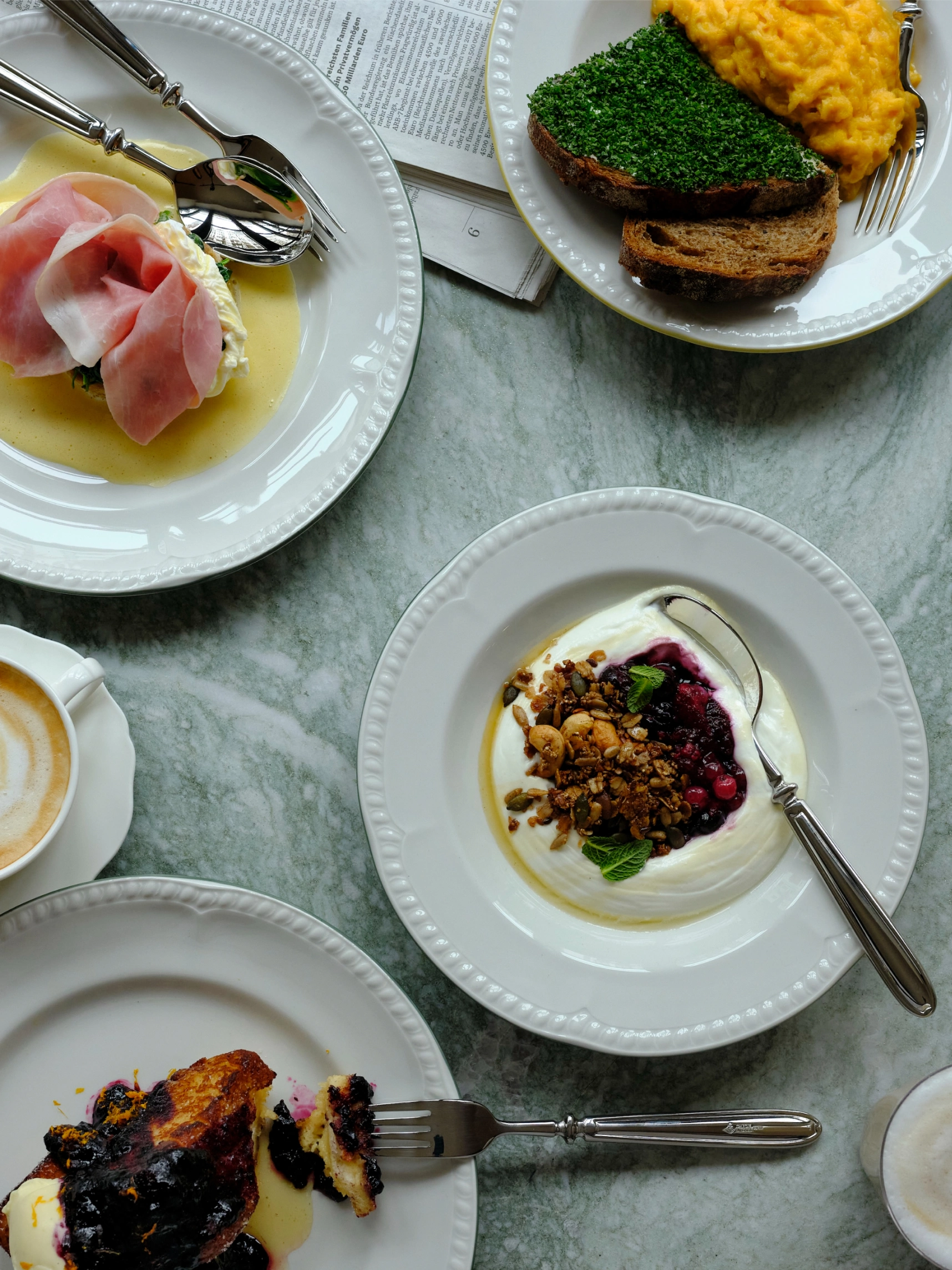 Brunch-Auswahl von oben fotografiert in der Tagesbar Florentine München