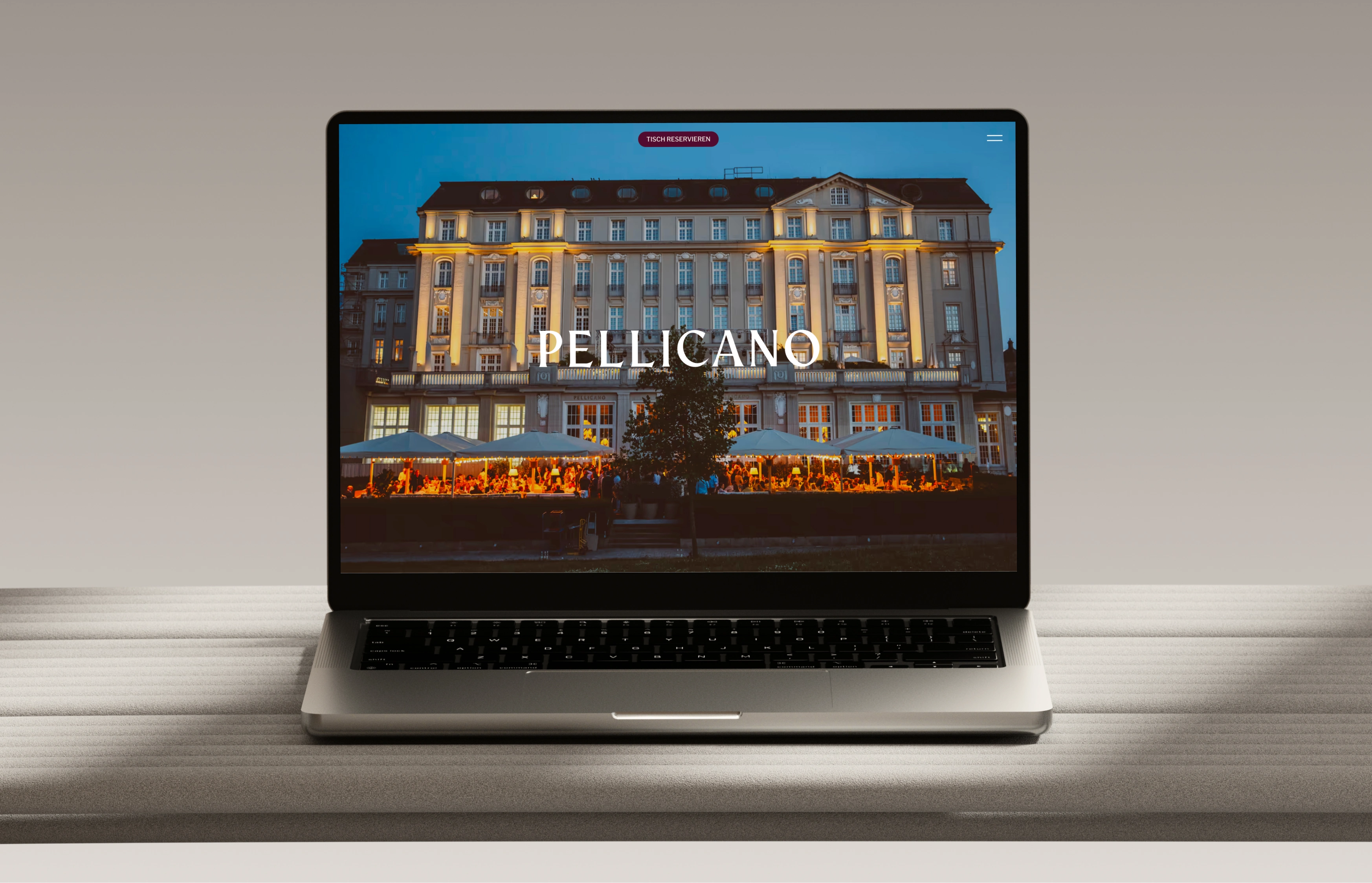 Webflow-Webdesign für Restaurant Pellicano München – Hero-Bereich auf Laptop-Mockup