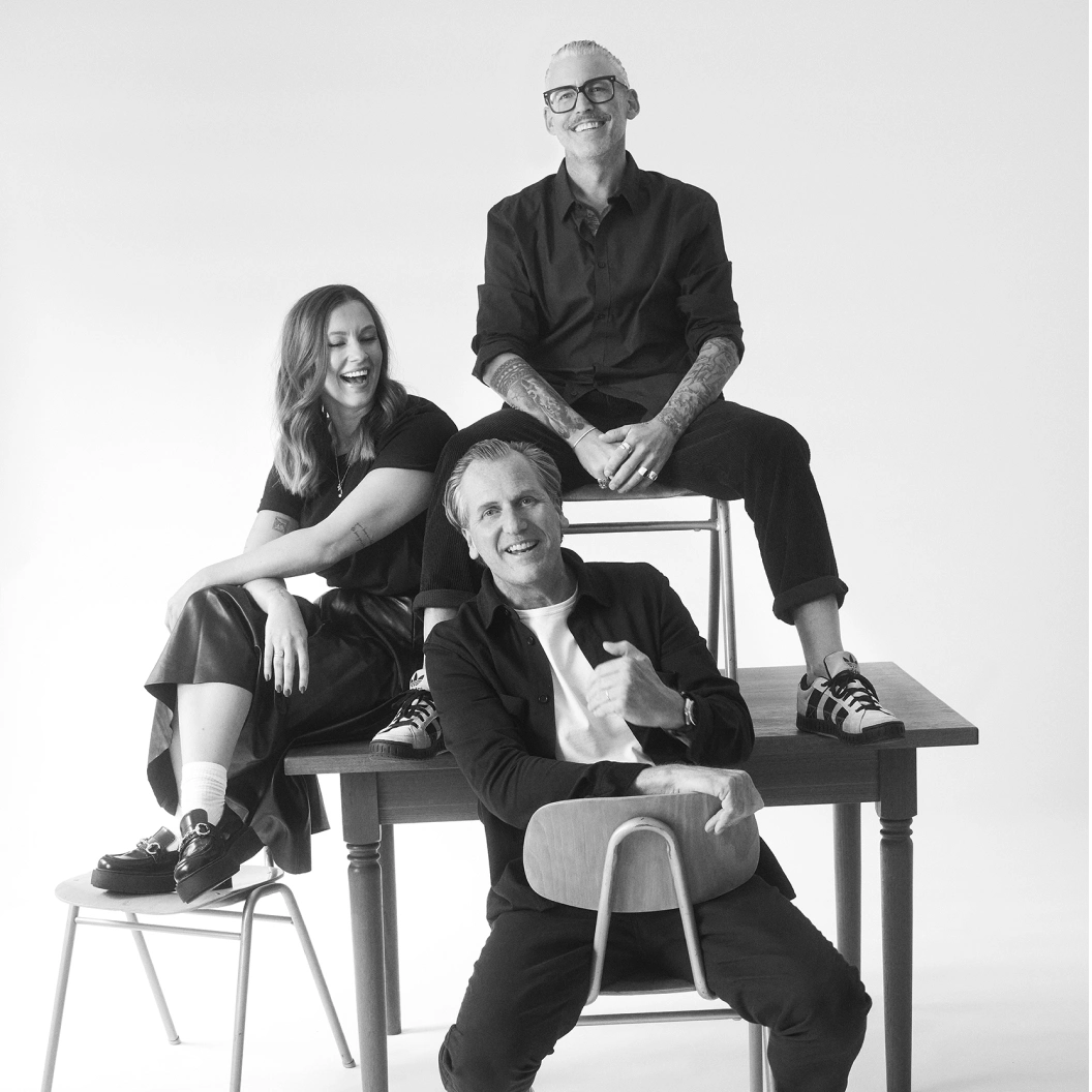 Teamfoto der Agentur Tasteful Hospitality München – drei Gründungsmitglieder